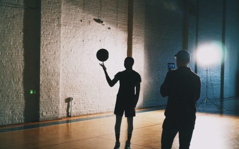tom-pottiger-zIDV4E2YJqw-unsplash