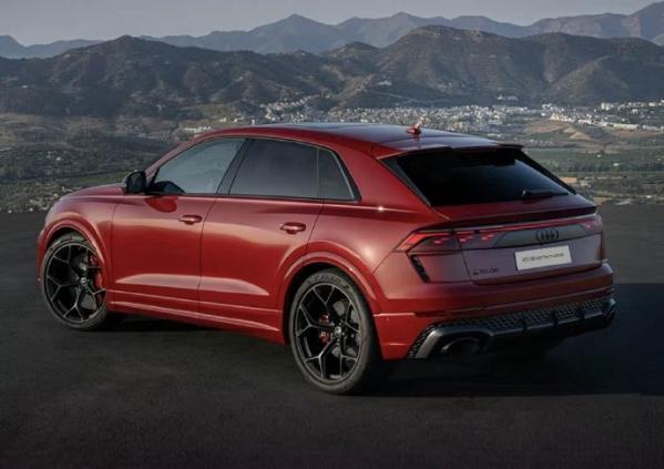 新款奥迪RS Q8 Performance正式上市 售146.89万元