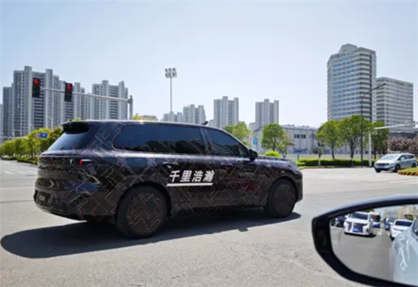 9系SUV家族再添新成员！吉利银河新车曝光：搭千里浩瀚辅助驾驶