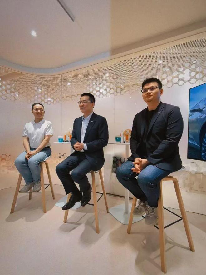 “蔚乐萤”，输不起