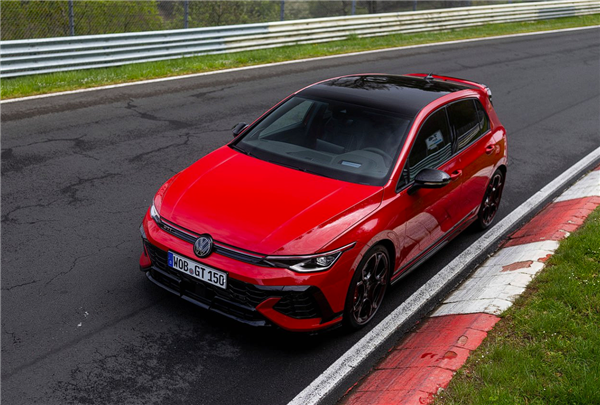 最强大众量产车7分46战纽北！高尔夫GTI 50周年特别版官图