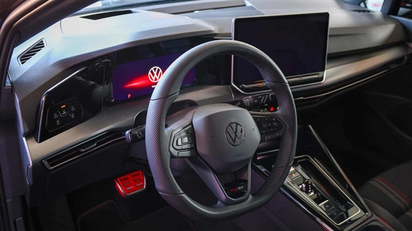 最强大众量产车7分46战纽北！高尔夫GTI 50周年特别版官图