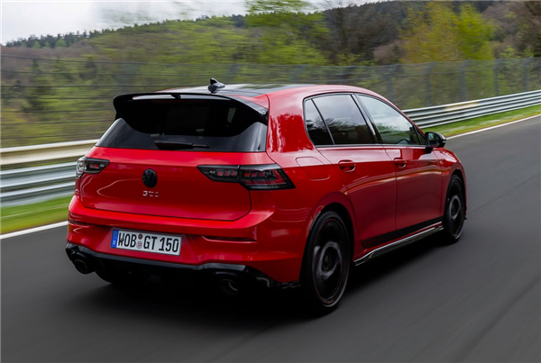 最强大众量产车7分46战纽北！高尔夫GTI 50周年特别版官图