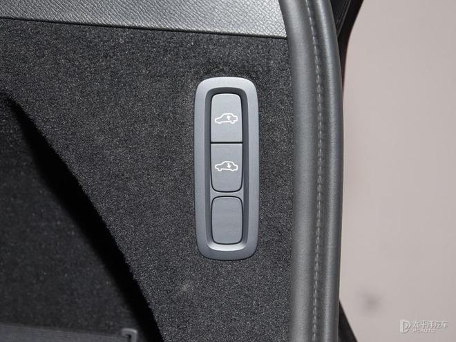 全面焕新更时尚 实拍新款沃尔沃XC90 PHEV
