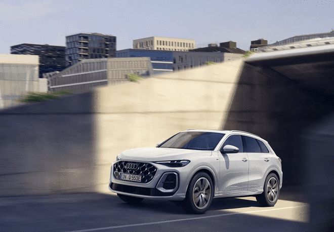 纯电续航100km/三屏座舱 全新奥迪Q5插混版官图发布