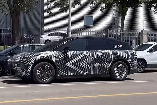 定位5座SUV/有望9月发布 理想i6谍照曝光