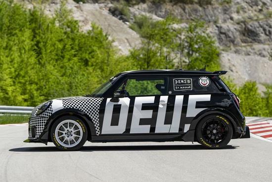 专为耐力赛打造 MINI JCW赛车新涂装发布