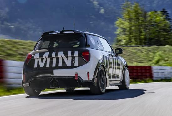 专为耐力赛打造 MINI JCW赛车新涂装发布
