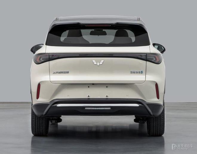 五菱缤果S申报图曝光 定位小型SUV 迎来全新设计语言