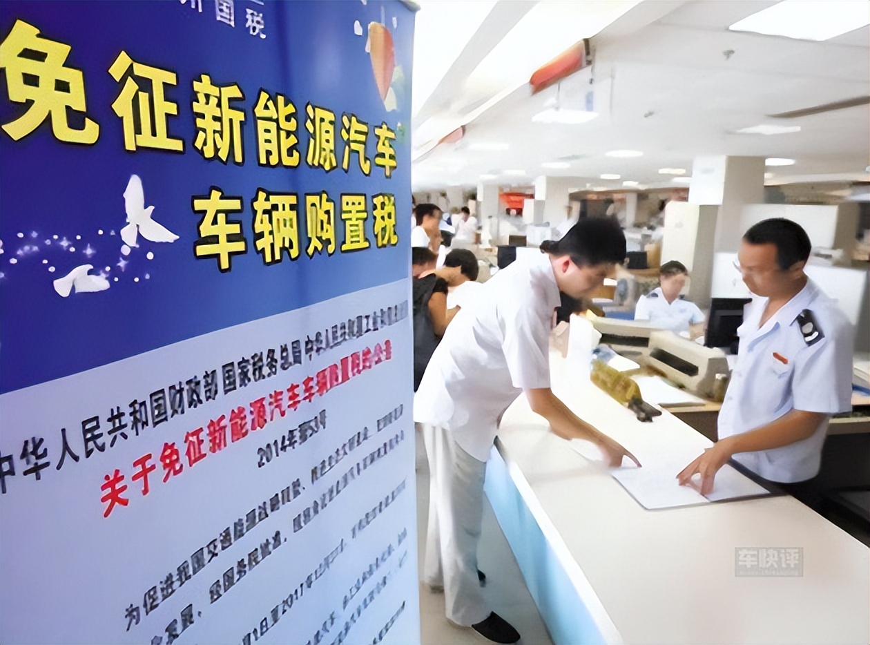 隆重的小米YU7交车仪式后，小米和雷军面临的麻烦事还有不少