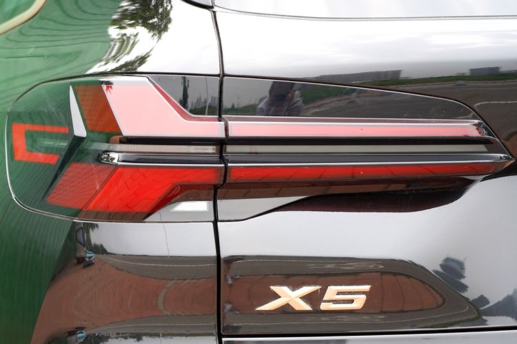 宝马X5车型配置盘点 3.0T尊享型值得优先考虑