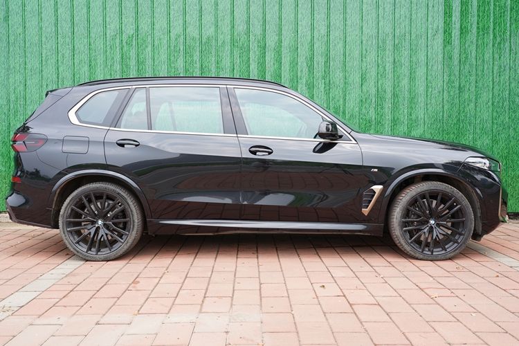 宝马X5车型配置盘点 3.0T尊享型值得优先考虑