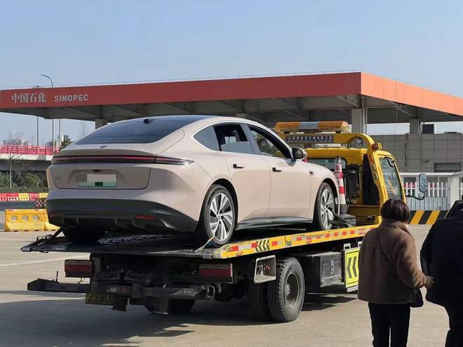 2025年过半，纯电和混动之争该结束了吧？