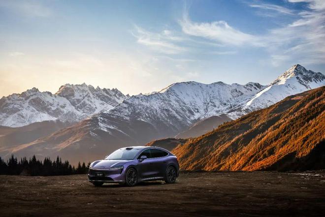 智界R7的对手，不再是Model Y