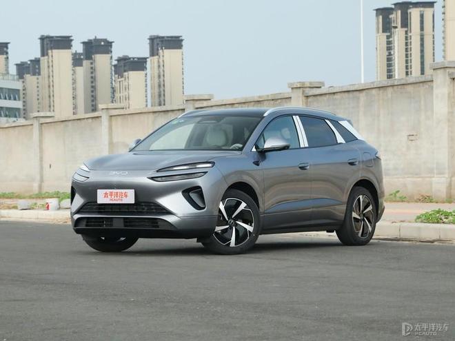 每日车闻：一汽奥迪A5L预售25.68万起 比亚迪重磅新车7月24日上市