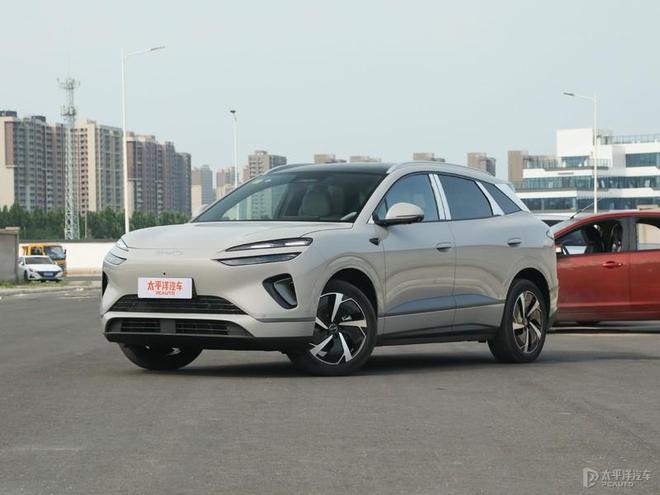 每日车闻：一汽奥迪A5L预售25.68万起 比亚迪重磅新车7月24日上市