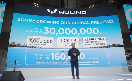 五菱星光730印尼首秀，四季度上市引爆期待