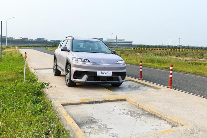 北京现代EO 10万SUV竟有30万豪华质感？