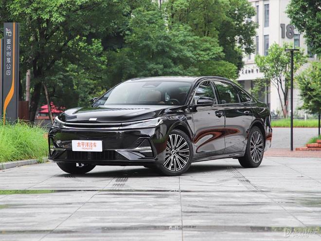 搭载雷神AI电混2.0 吉利银河A7将于7月11日预售