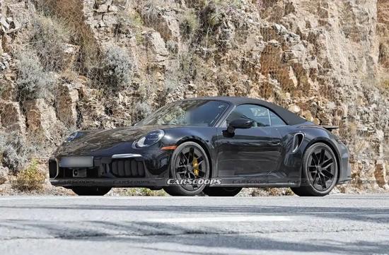 混动猛兽来袭！新款保时捷911 Turbo S震撼亮相，性能飙升