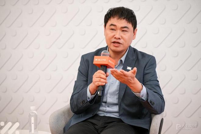 智己汽车：为何选超级增程，不走插混路？