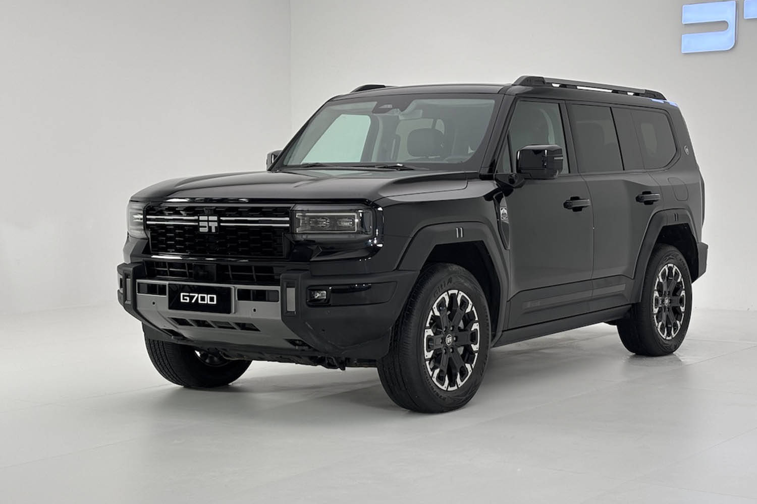 捷途纵横G700上市30.49 万起配华为 ADS 4.0，续航 1400km