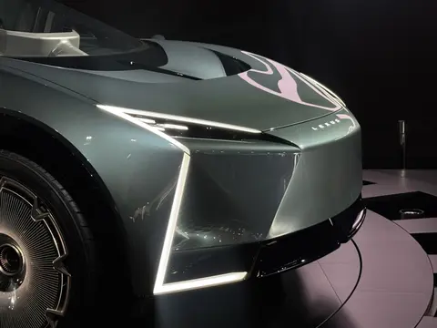 雷克萨斯LS Coupe/Micro概念车发布，对开门+透明天幕太吸睛