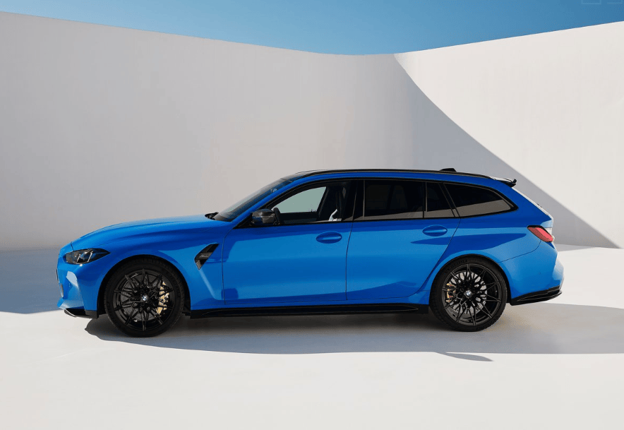 宝马首款M高性能旅行车11月1日中国首发：3.0T 爆 530 马力，零百 3.6 秒