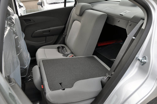 雪佛兰爱唯欧三厢空间展示