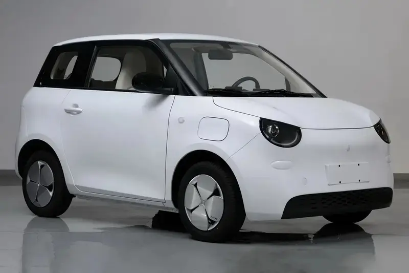 7种配色 + 4座空间！埃尚A100C续航220公里，充电4小时能跑一周