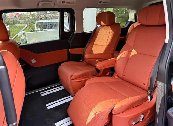 北汽锐胜M8携4种动力11.5预售，3200mm轴距碾压同级