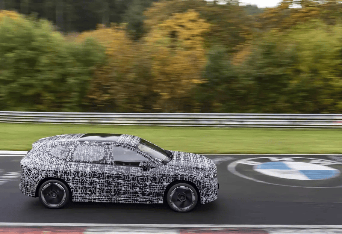 宝马联手Momenta破局智能驾驶 全新iX3长轴版2026年携“王牌系统”上市