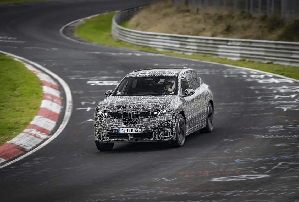 宝马联手Momenta破局智能驾驶 全新iX3长轴版2026年携“王牌系统”上市