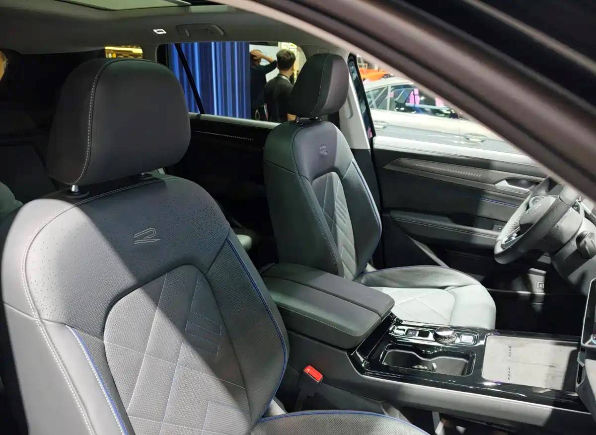 广州车展炸场！一汽 - 大众新款揽巡搭五代 EA888，272 马力燃油 SUV 天花板