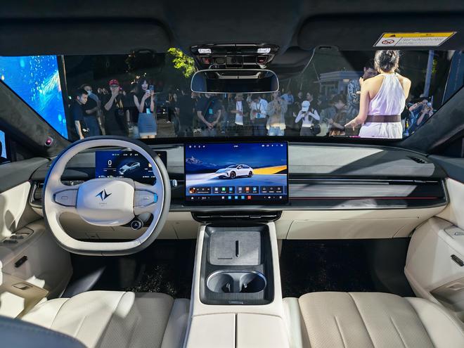 全系标配激光雷达 东风奕派eπ007+ 13.99万元起 