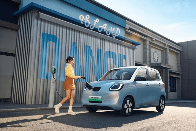5.28万买301km续航！宏光MINIEV新车型，三电终身质保兜底