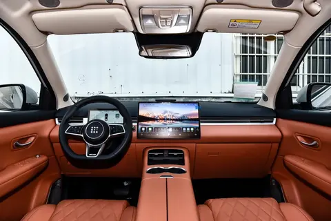 限时11.98万起！新款蓝电E5 PLUS上市，230km纯电续航+露营buff加持