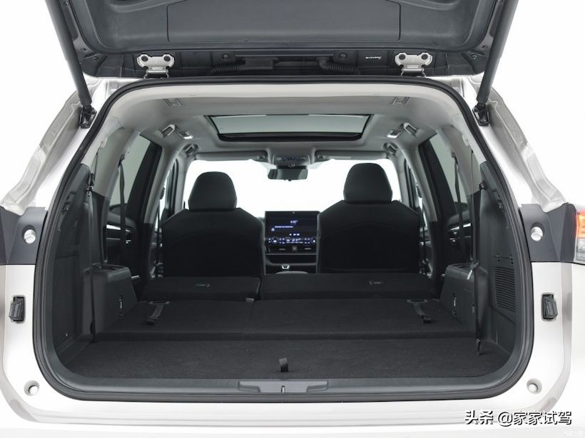 35万SUV家庭用车场景