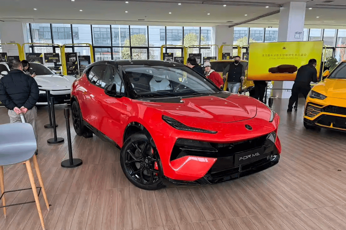 952马力破百3.3秒！莲花FOR ME实车曝光，420公里续航无焦虑