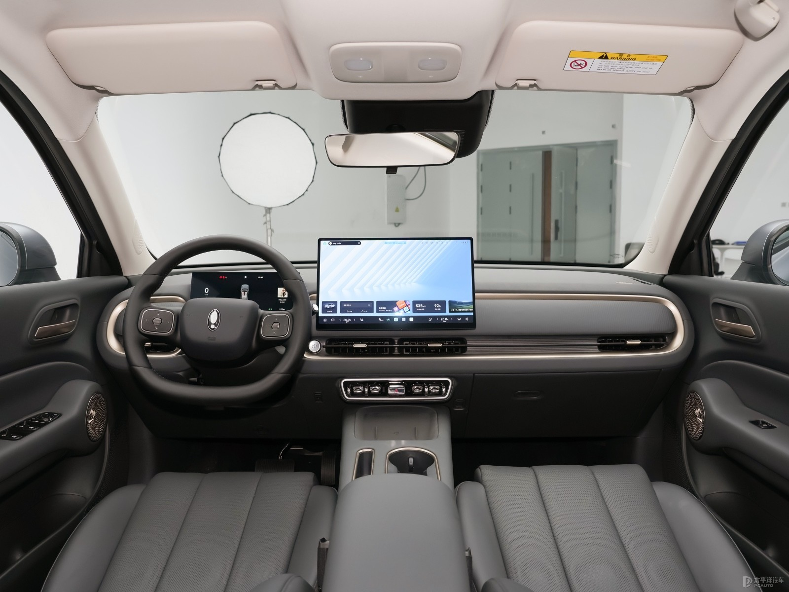 欧拉5内饰采用织物网格材质营造环保氛围