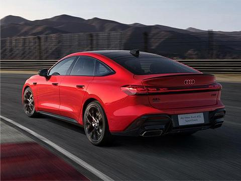奥迪A5L Sportback 竞速红 外观
