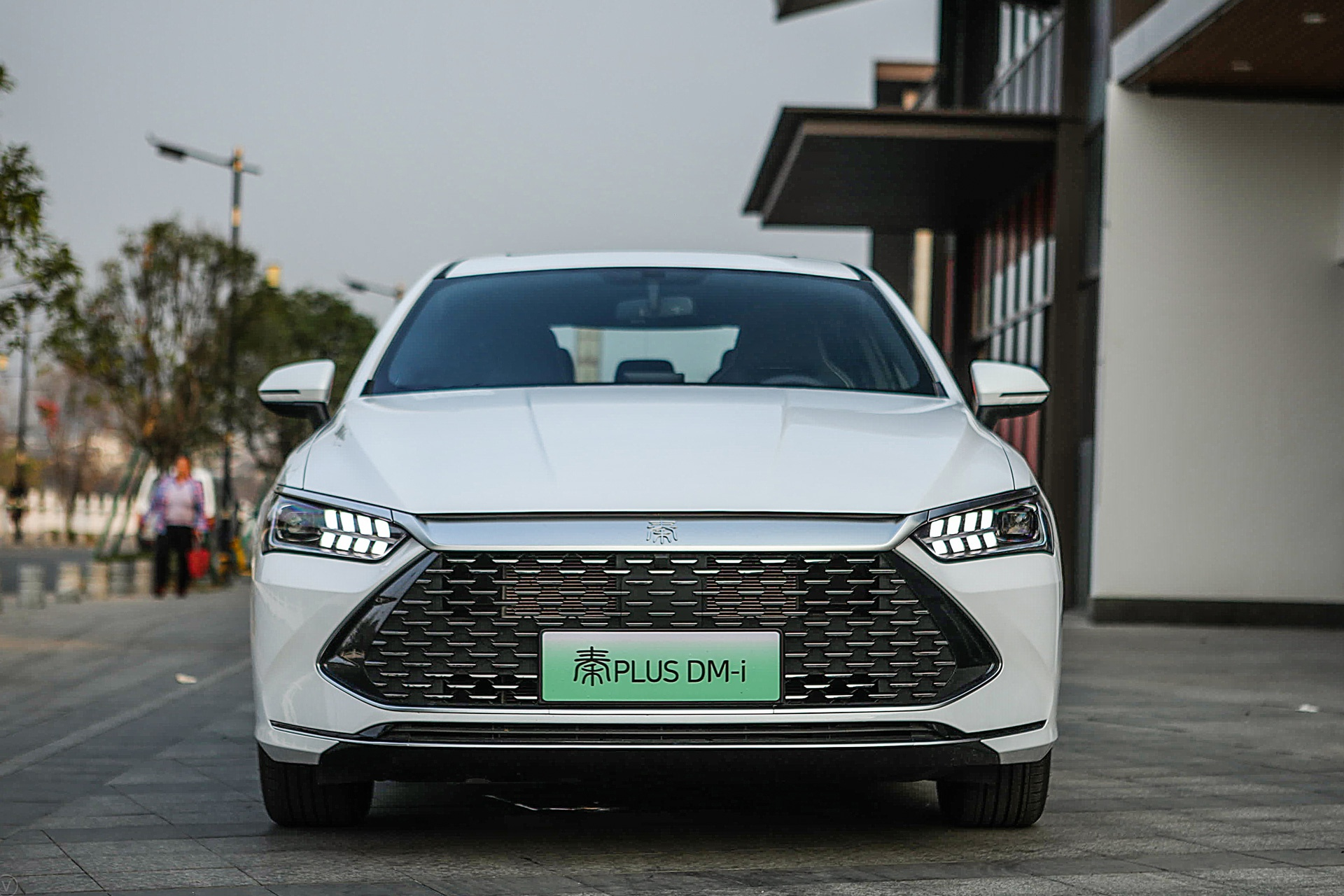 比亚迪秦PLUS DM-i实车图