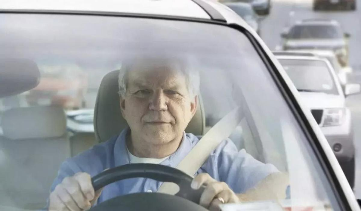 60岁以上驾驶员案例