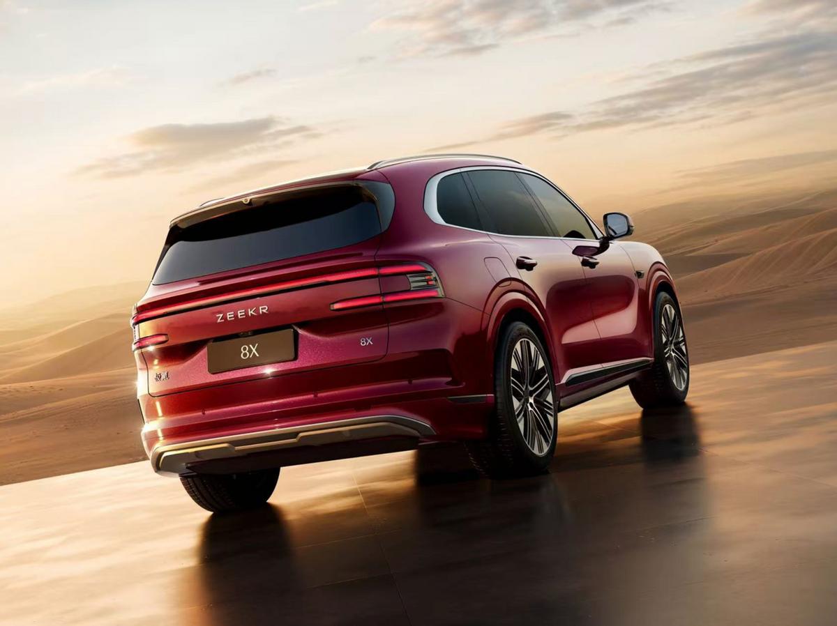 极氪8X官图正式发布，浩瀚超级电混架构加持