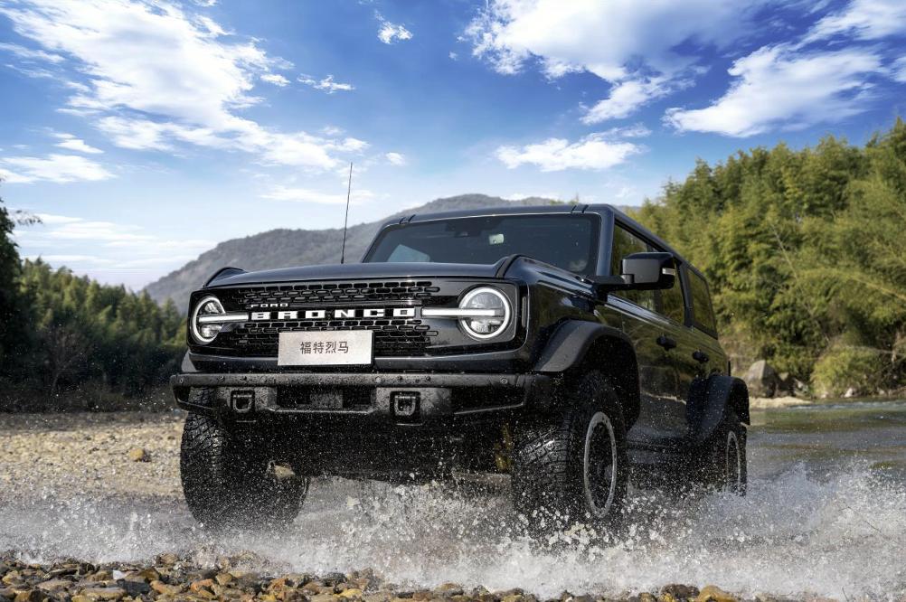 2026款福特烈马正式上市售价29.98万元起，标配540°透明底盘+全时四驱