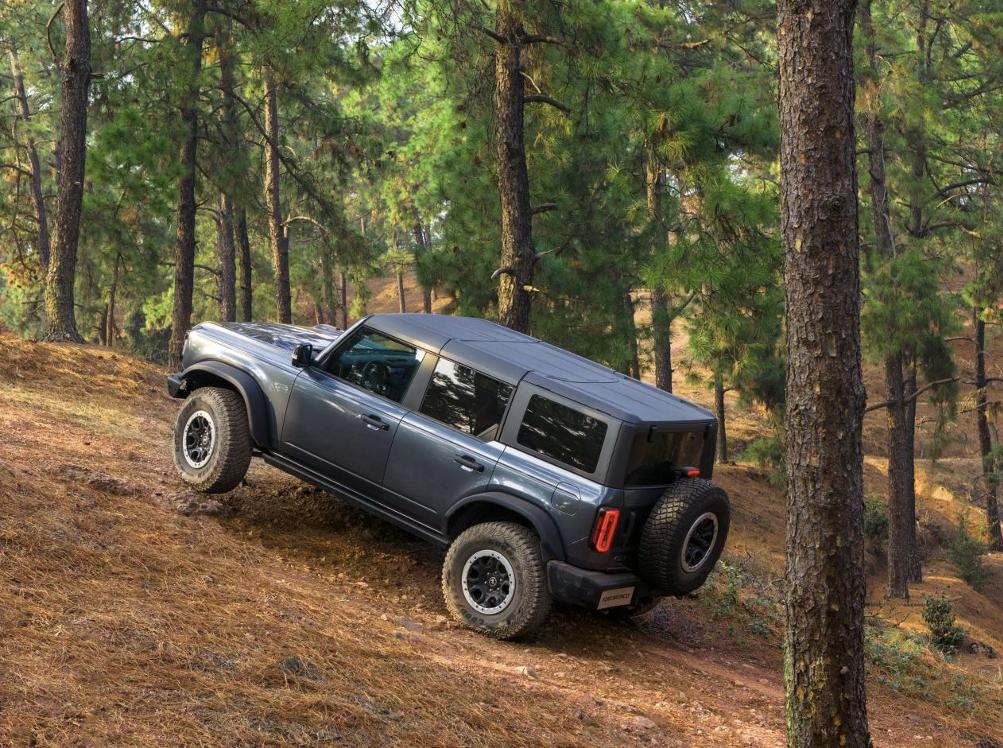 2026款福特烈马正式上市售价29.98万元起，标配540°透明底盘+全时四驱